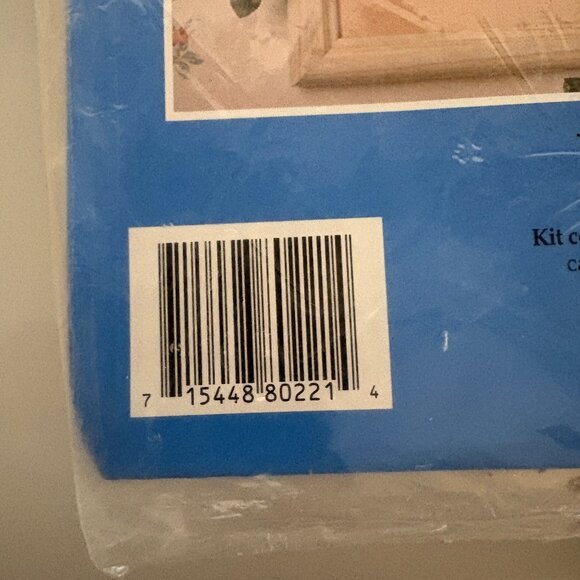 Candamar Designs Victorian Nosegay Picture Candlewicking Embroidery Kit 80221 - Picture 2 of 5
